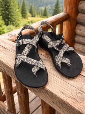 LK NW Chaco Z X/2 Dual
Adjustable Straps Classic Sandal Sz 8